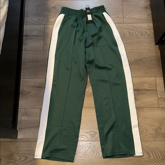 Track pants - Picture 3 of 6